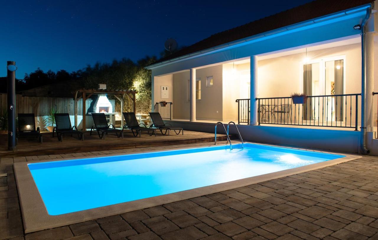 Holiday Home - Balde Pristeg エクステリア 写真